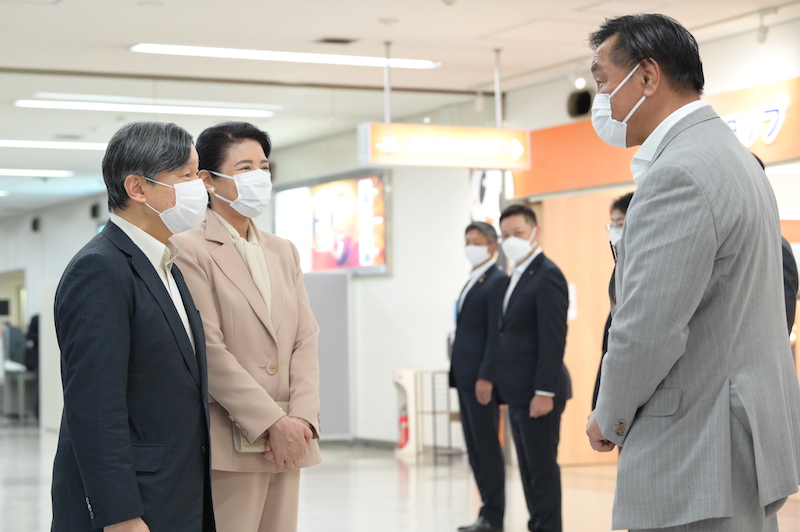 2日間の日程を終えられた天皇皇后両陛下（2023年10月16日、写真／JMPA）