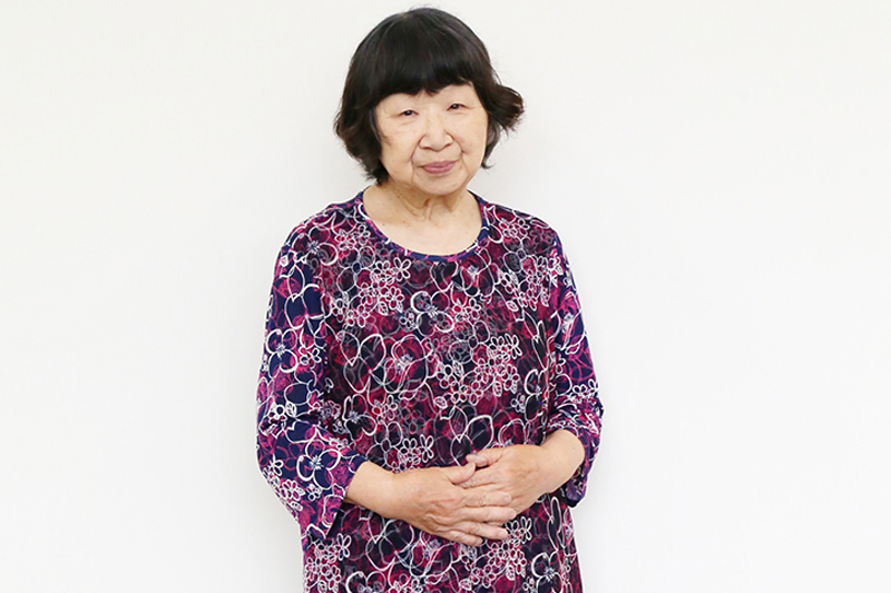 77才で新米キャスターになった“ふーみんさん”こと松村二美さん（撮影／奥田珠貴）