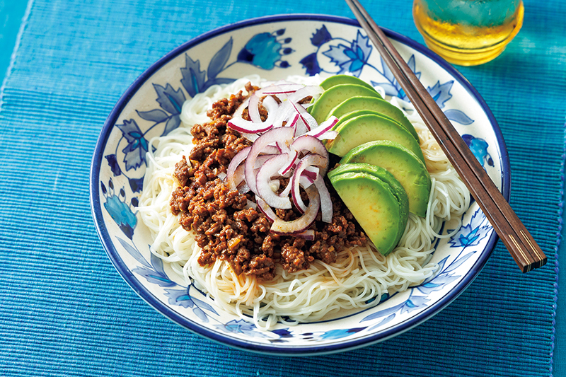 チリパウダーが香りと辛みをプラス「メキシカンそうめん」