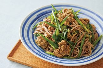 2つの食材で簡単“和え麺”！　料理研究家が考案した“いつもと違う”そば＆そうめんのアレンジレシピ