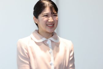 【雅子さまと“オソロ”の勝負服】愛子さまが単独地方公務デビューで見せた両陛下への尊敬 