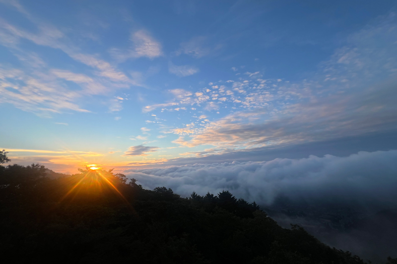 秋の天気のいい日には雲海がでることも（ネイチャーライブ六甲）