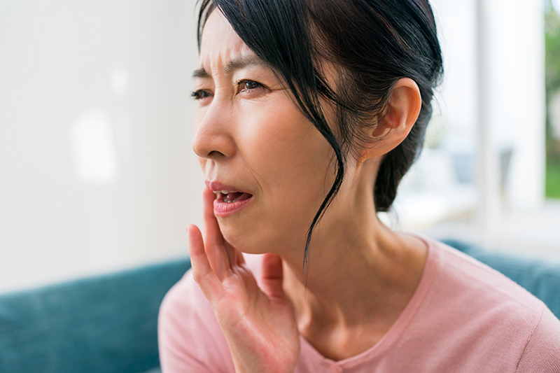 歯科医ら9人の名医が明かした【絶対やらない歯のNG習慣】とは？（写真／PIXTA）