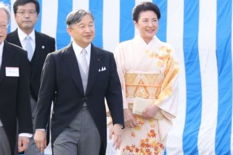 《愛子さまは和装では初出席》秋の園遊会に母娘そろって着物姿の皇后雅子さま、これまでの園遊会での和装ファッションをプレイバック