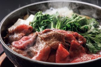 《有名人が紹介する「わが家のすき焼き」》東貴博は無限に食べられる父直伝「肉にらすき焼き」、橋本マナミはエスニックの味変にハマる