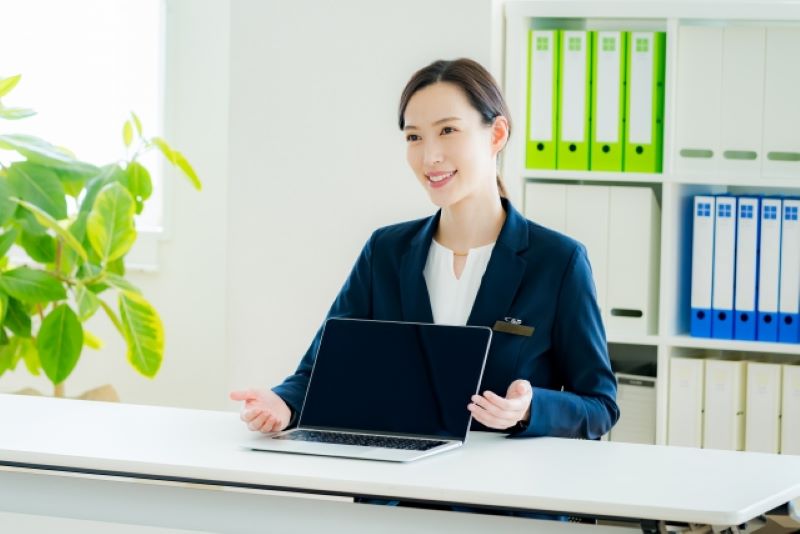 金融機関の担当者はあくまでも営業・販売のプロ（写真／photo AC）