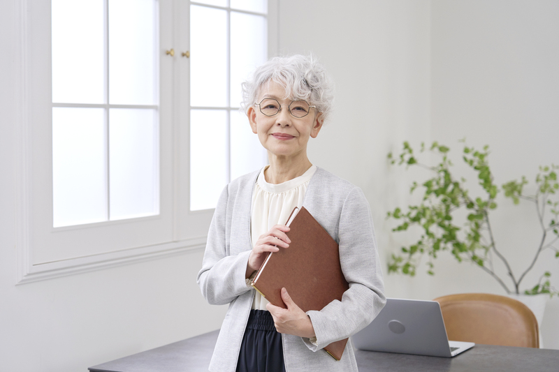 社会や若い人に迷惑をかけるなら少しでも社会に貢献できるような活動をしたいと語る（写真／イメージマート）