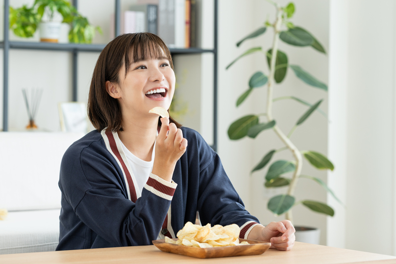 間食を防ぐには、さまざまな方法がある（写真／イメージマート）