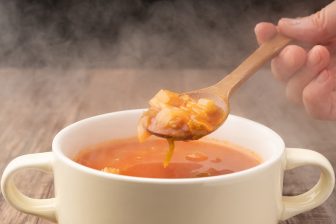 がんの名医が考案した【健康を守る野菜スープ】「必須の10の食材」「発酵調味料との組み合わせで効果増」「ピリ辛が代謝を上げる」