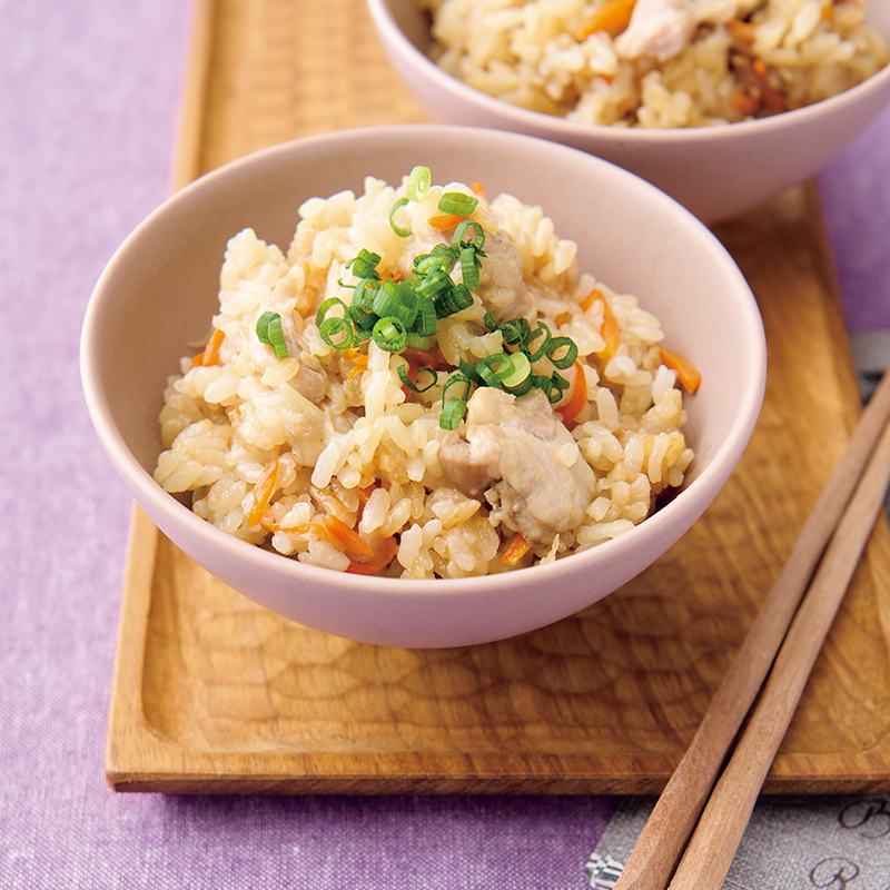 「鶏肉と根菜のおこわ」