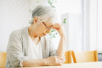 《目の健康を保つために…》目に負担をかけない生活習慣「かゆみには冷たいタオル」「水の一気飲み…