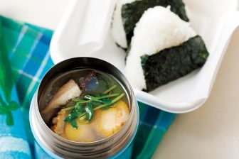 血圧を下げるスープジャー弁当レシピ1週間！ひき肉や魚介、きのこ、トマトなど旨み食材やスパイスで塩分控えめでもおいしい