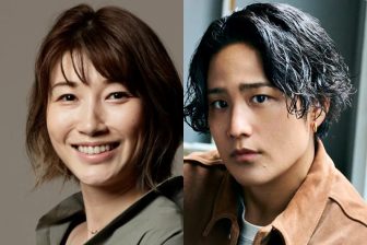 《隠れるのは終わり》WEST.桐山照史と結婚の狩野舞子「常夏のハネムーン」で堂々2ショット披露“耐え忍んだ恋”の果てに掴んだ幸せ