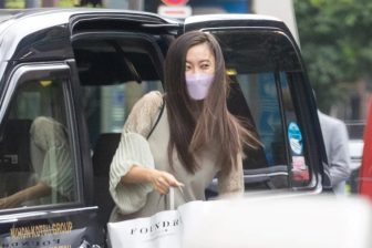 《疲れた表情でした》夫が急死の小島瑠璃子「直前のパーティ」で見せていた「全盛期とのギャップ」