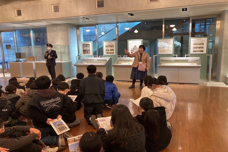 この日は茨城の小学6年生を国会案内