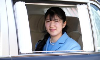 愛子さま】初めての単独地方公務のファッションを考察。若き