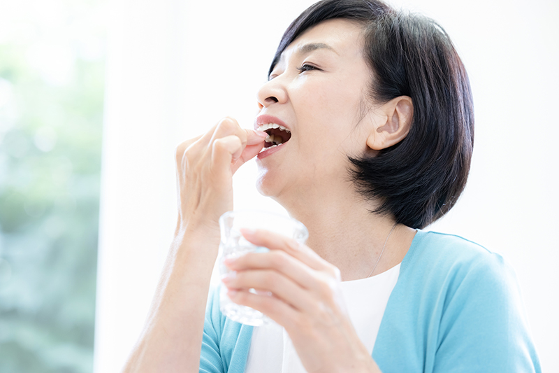 日本で使われている薬は意味がないどころか、むしろ危険な薬かもしれない（写真／PIXTA）