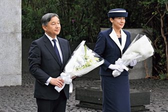 《慰霊の旅が始まる》天皇皇后両陛下、日帰りで“最激戦地”硫黄島へ 31年前には上皇ご夫妻もご訪問
