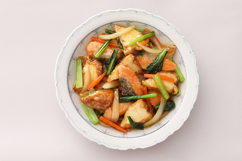 「厚揚げと鮭の野菜あんかけ」