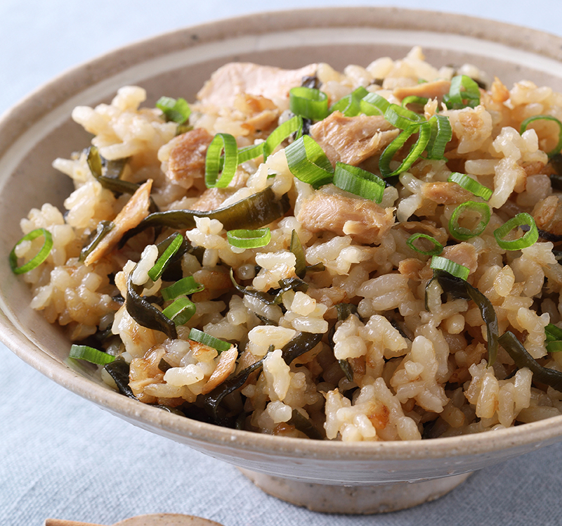 「昆布とツナの炊き込みご飯」