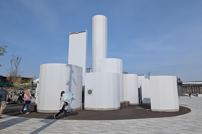 トイレの数は十分だが、鏡などパウダールームが併設されたトイレは少ない印象