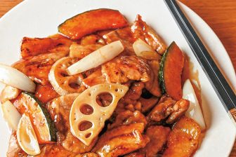 《ミシュラン店が教える絶品レシピ》筋切りと薄衣揚げでサクッとやわらかな「とんかつ」、“水を吸わせた薄切り肉”でジューシーな「酢豚」に！