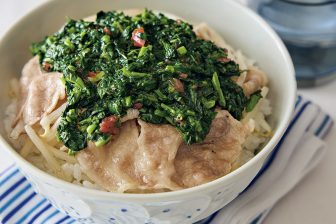 《レンチンで楽々ねばねば丼》卵や豚しゃぶ、蒸し鶏を使った満足感も栄養もばっちりのレシピ7つ