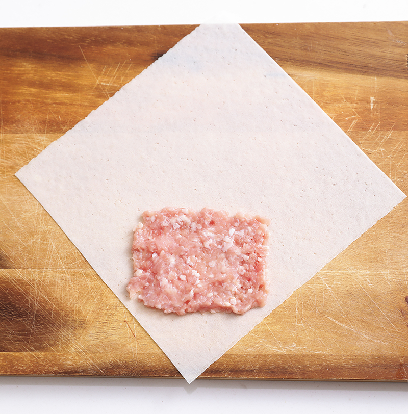 鶏ひき肉は生のまま！