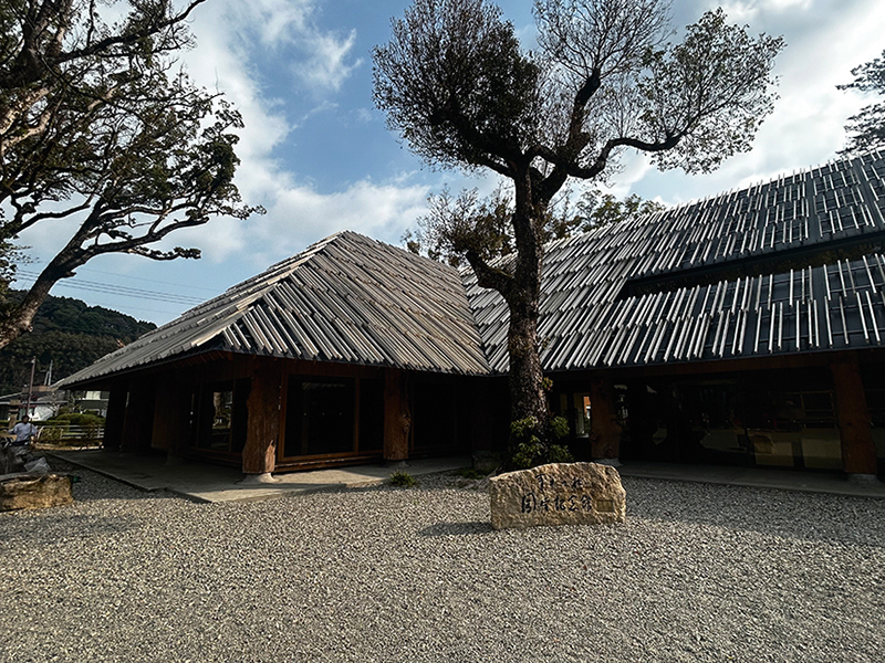 「青井の杜 国宝記念館」は拝観料500円