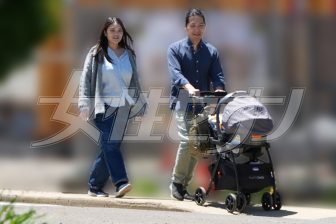 《ベビーカーはアンチセレブママ》第一子誕生!小室圭さん育休生活を満喫、眞子さんとの「質素な…