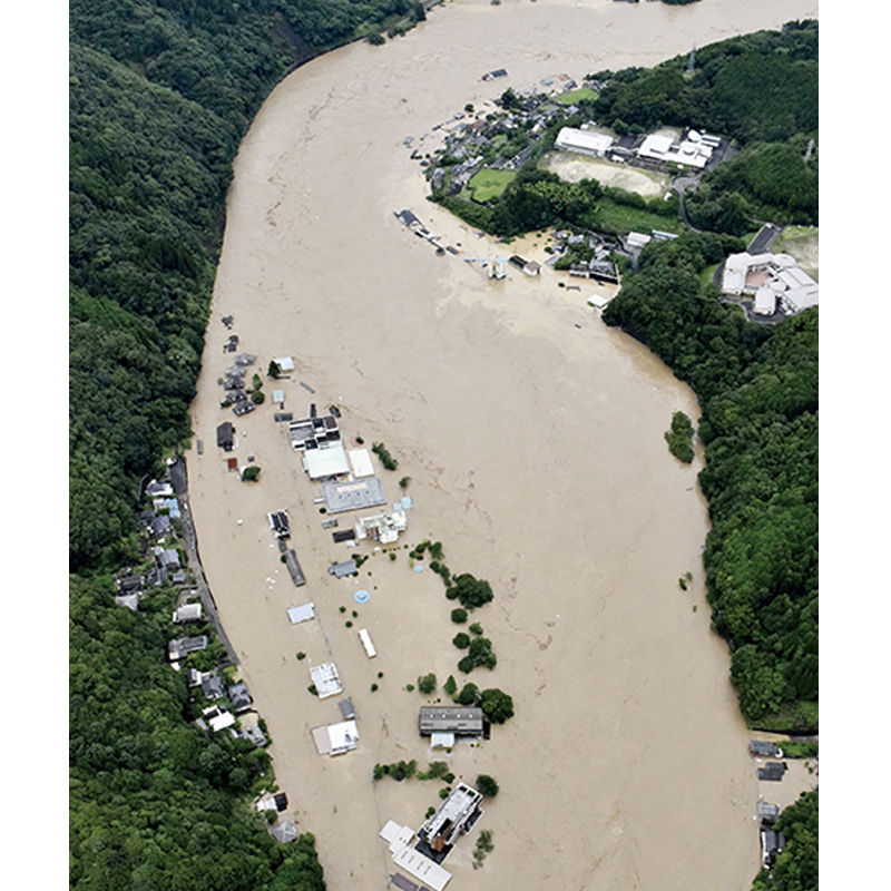 2020年7月の豪雨災害では、九州5県で計79人もの人が亡くなった（写真／共同通信社）