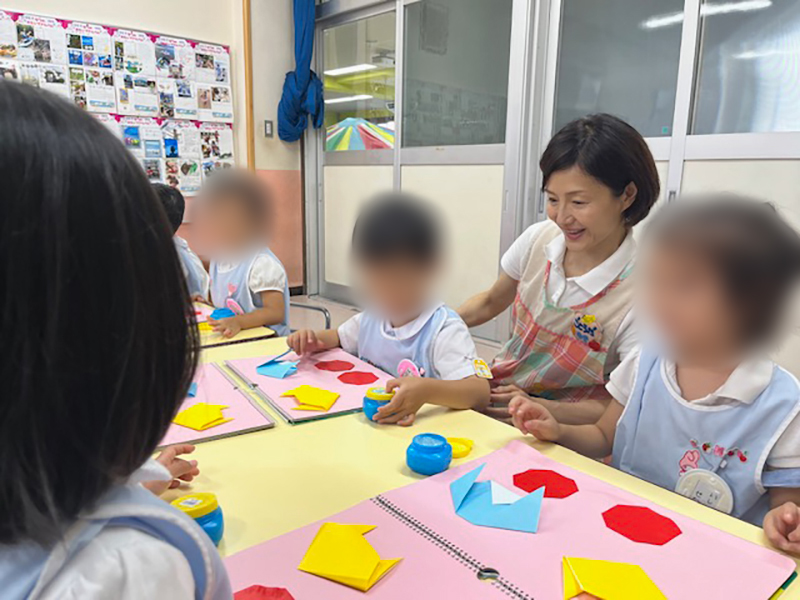 いまでも週1～2回、幼稚園でボランティア活動を続けている（写真提供／水野真紀）