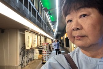ブランド品の買い取り店が人気 高値でも手放せない理由は?68歳オバ記者が綴る経験談