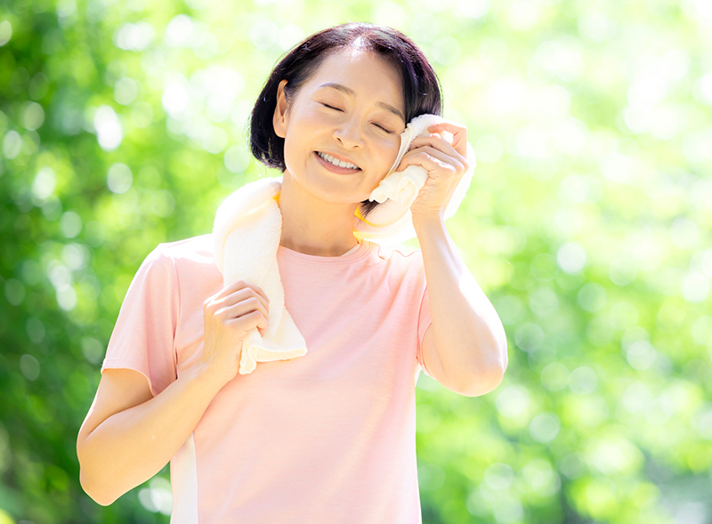 《熱中症予防や老廃物デトックスも》健康＆若返りを目指す「汗活メソッド」のポイント