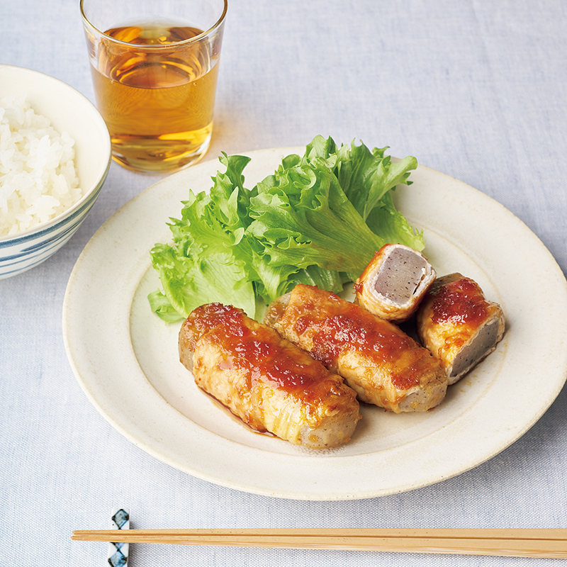 「こんにゃくの肉巻きしょうが焼き」