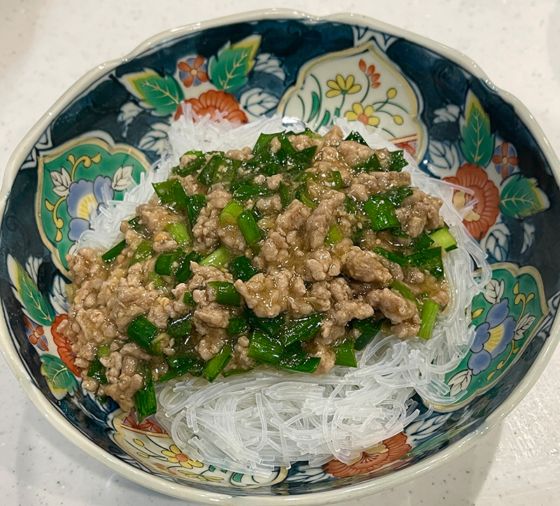 にら麻婆丼（撮影／mako）