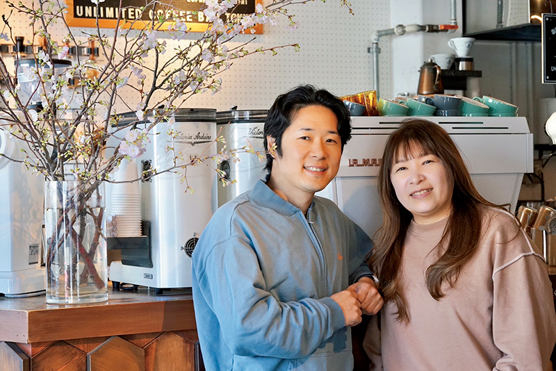 松原大地さん（左）と平井麗奈さん（右）