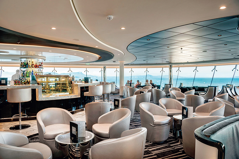 MSCベリッシマの船内