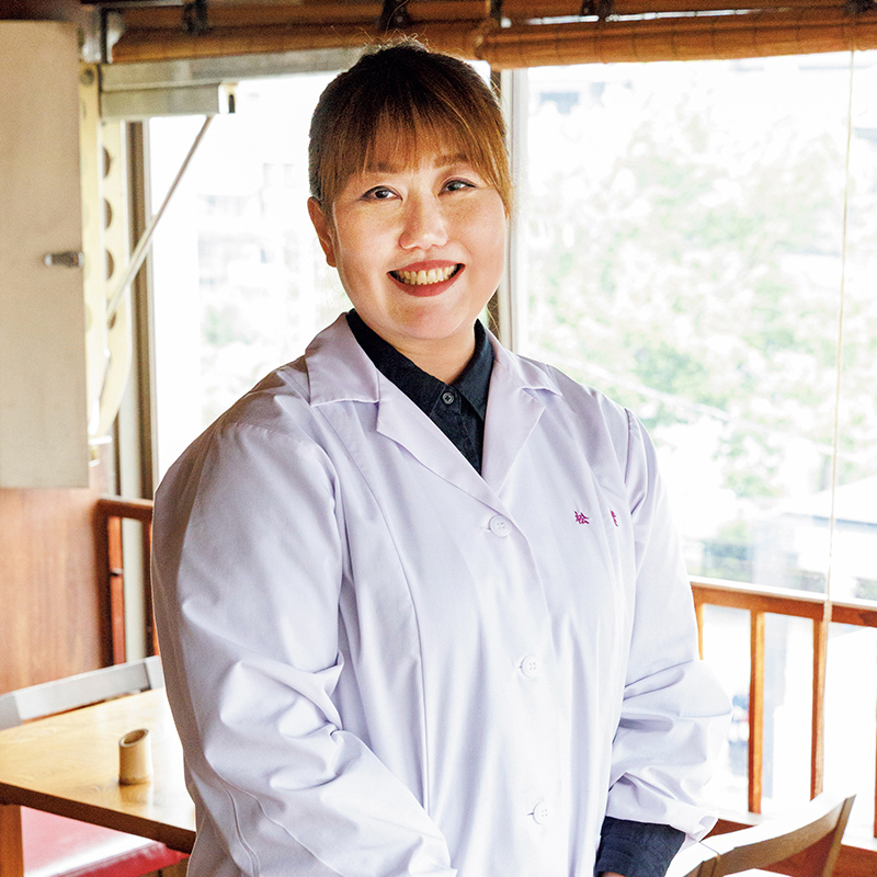 企画室取締役・松野容子さん「大根おろしがのった“冷やしにしんおろしそば”もおすすめです」