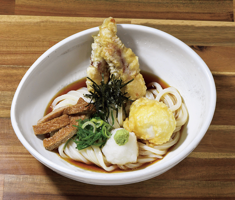ぶっかけ ちくわ天・半熟卵天添え／1200円