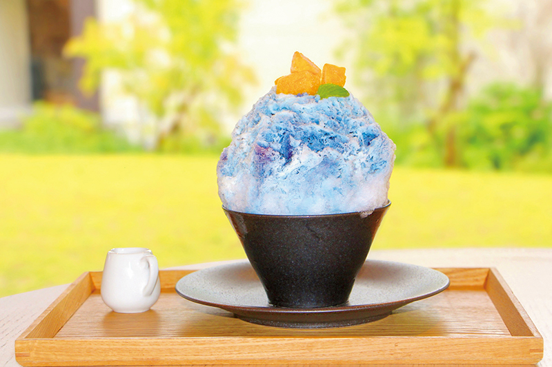 湯や晴ル音カフェの「あじさいかき氷」