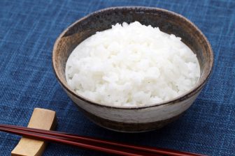 《炊きあがりも均一に》“ブレンド米”のおいしい炊き方　「古米や雑穀米が多いなら“やや多めの水量”がベター」おいしく食べられるレシピも紹介