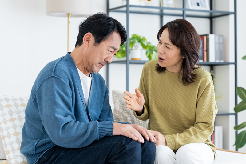 けんかする夫婦