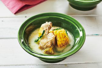 《夏バテ・疲労・免疫力低下・不眠対策に》こぶみかんの葉やくこの実、スパイスで夏の不調を整える薬膳スープレシピ6つ