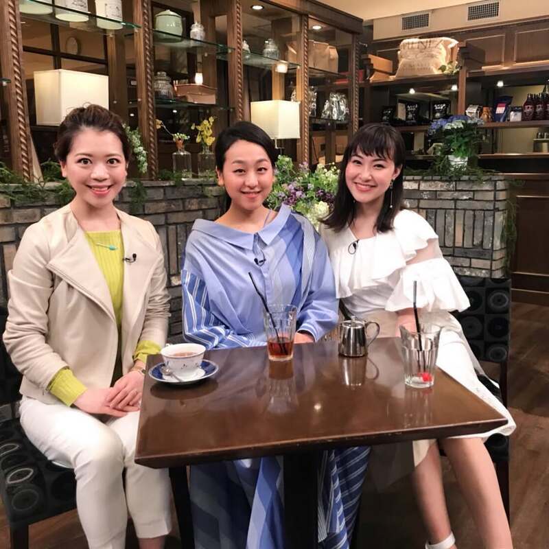 左から鈴木明子、浅田真央、村上佳菜子（インスタグラムより）