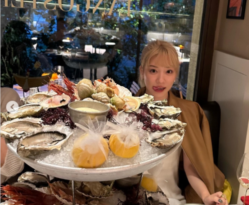 海外でリフレッシュ中だという（2023年9月のインスタグラムより）