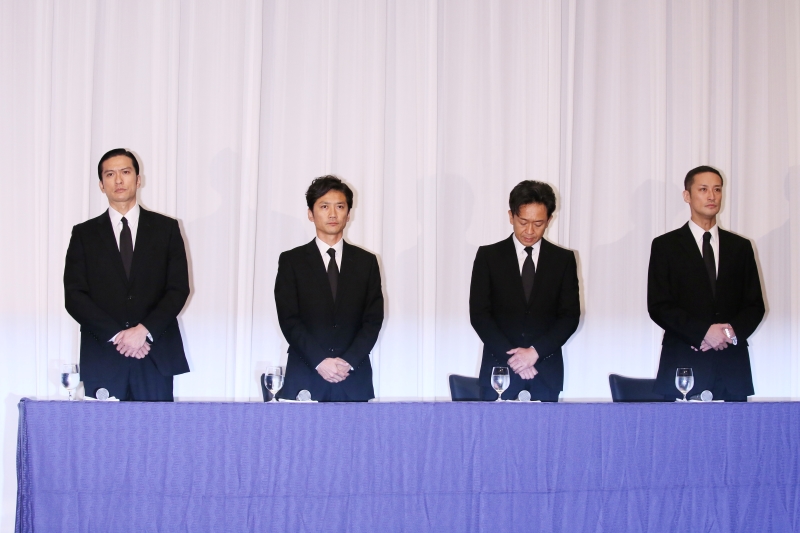 山口の不祥事で会見する4人