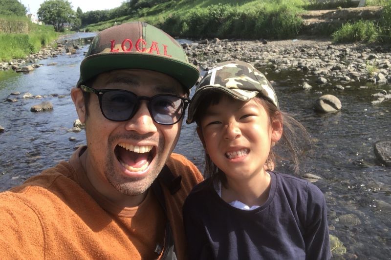 親子で屋外に繰り出して遊ぶことも多い。