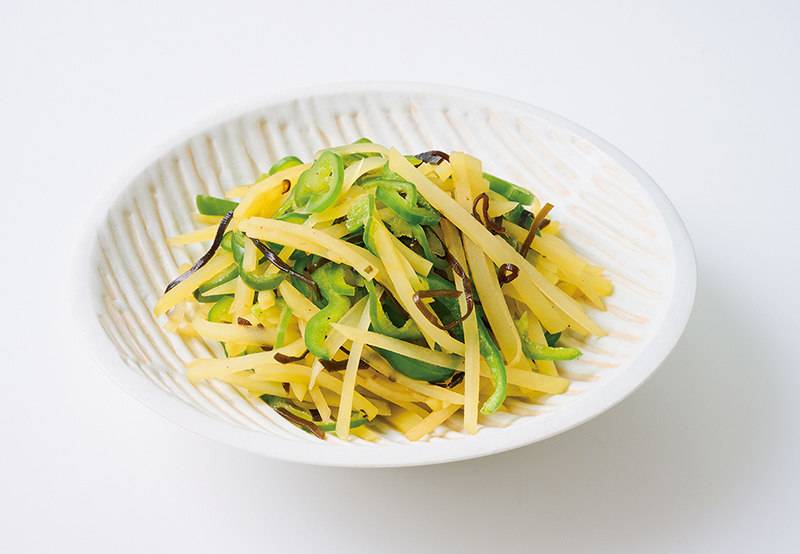 「じゃがいもとピーマンの塩昆布炒め」