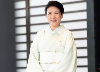 《夏の涼はパステルで》皇后雅子さま、愛子さま、佳子さまの爽やかカラーのご公務コーデ